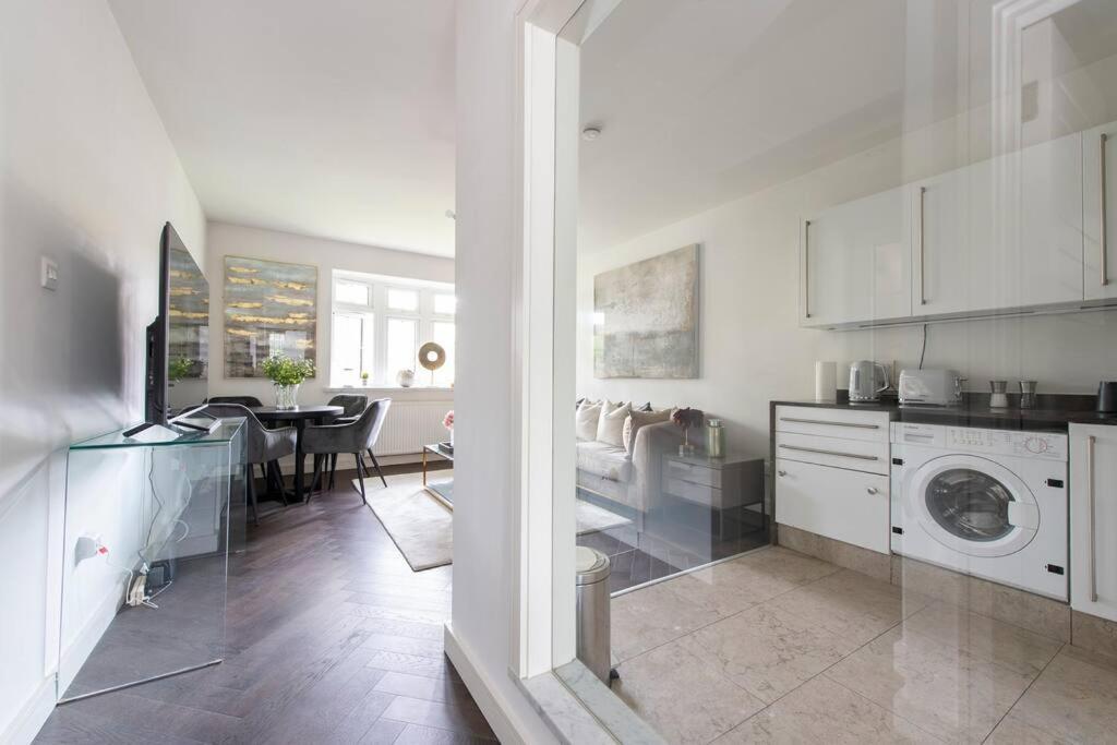 2 Bedroom Modern Urban Sanctuary 1Cc - Cherrydeal 런던 외부 사진