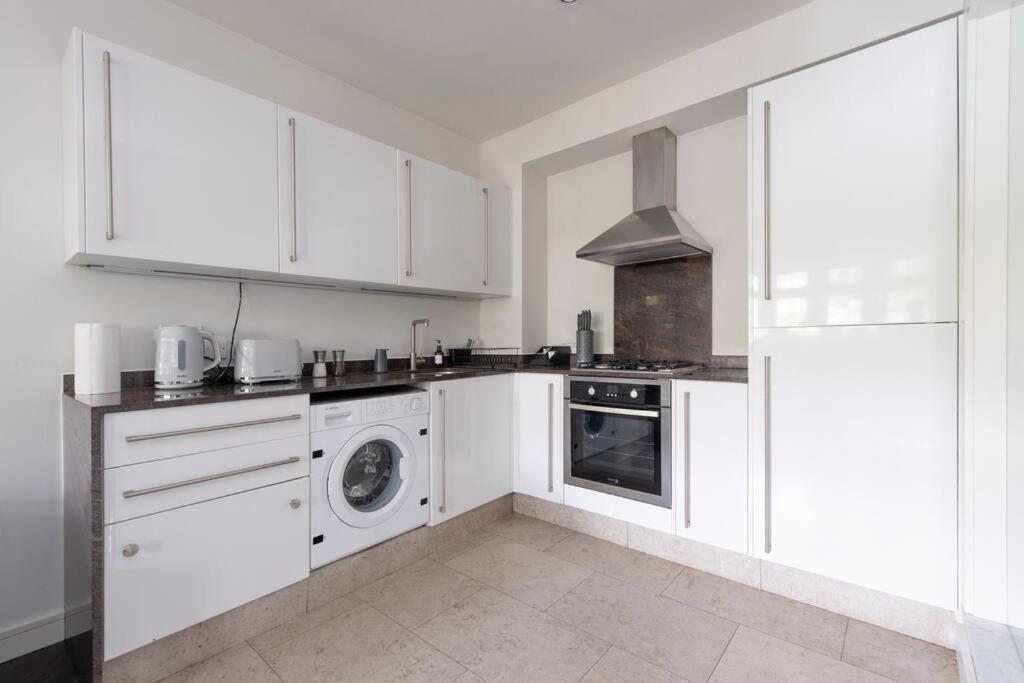 2 Bedroom Modern Urban Sanctuary 1Cc - Cherrydeal 런던 외부 사진